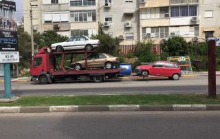 תמונות שלום עוזרי קונה רכבים לפירוק
